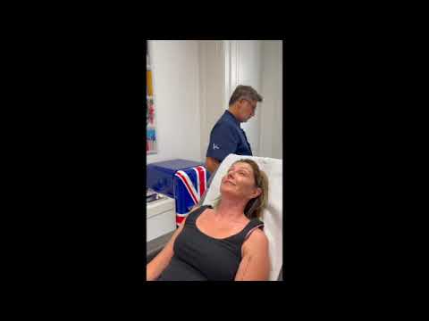 Préparation de la patiente avec des injections de botox et d'acide hyaluronique | Dr Raspaldo