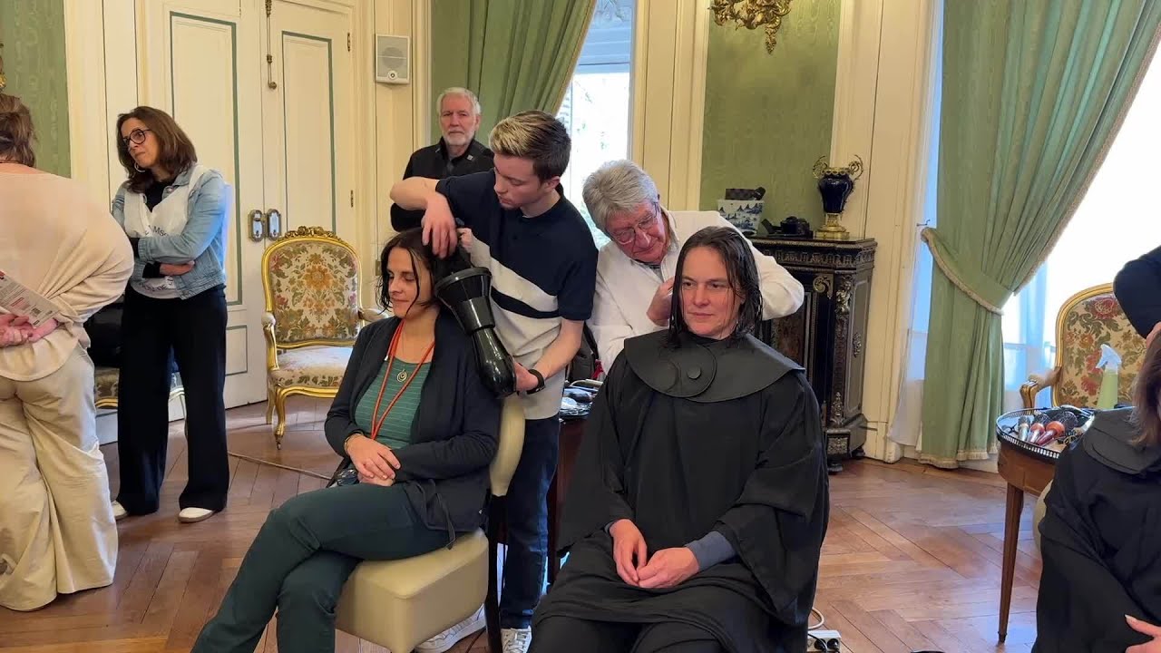Loire : une coupe de cheveux solidaire contre le cancer organisée à la préfecture